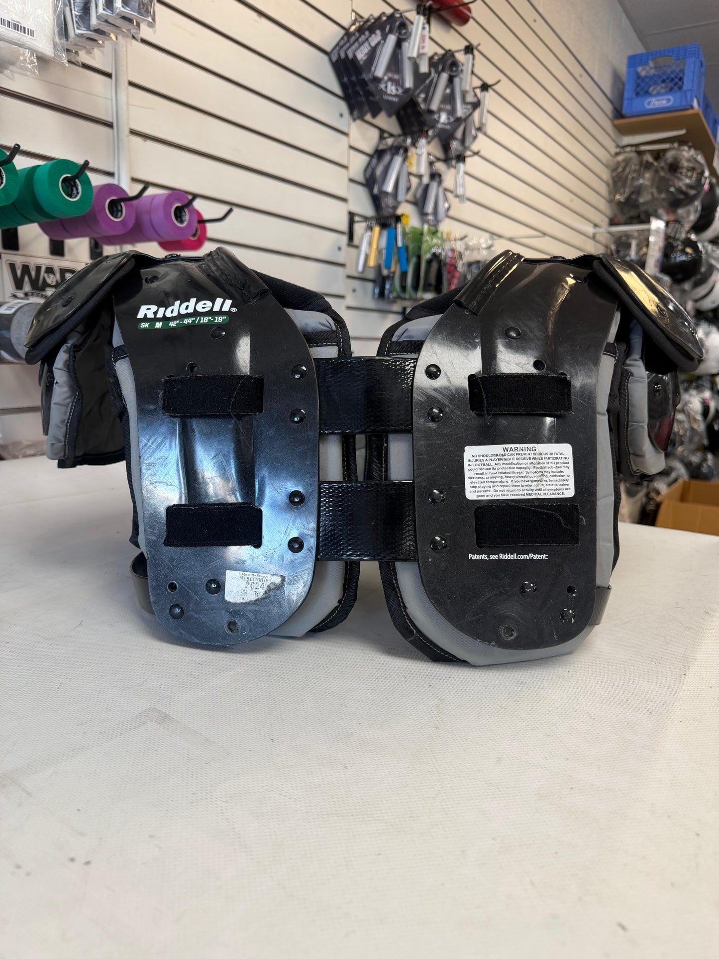 Riddell Power SPX youth Medium Shoulder pads (used)