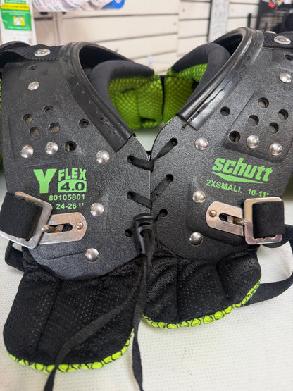 Schutt Y flex 4.0 2x small used youth shoulder pads