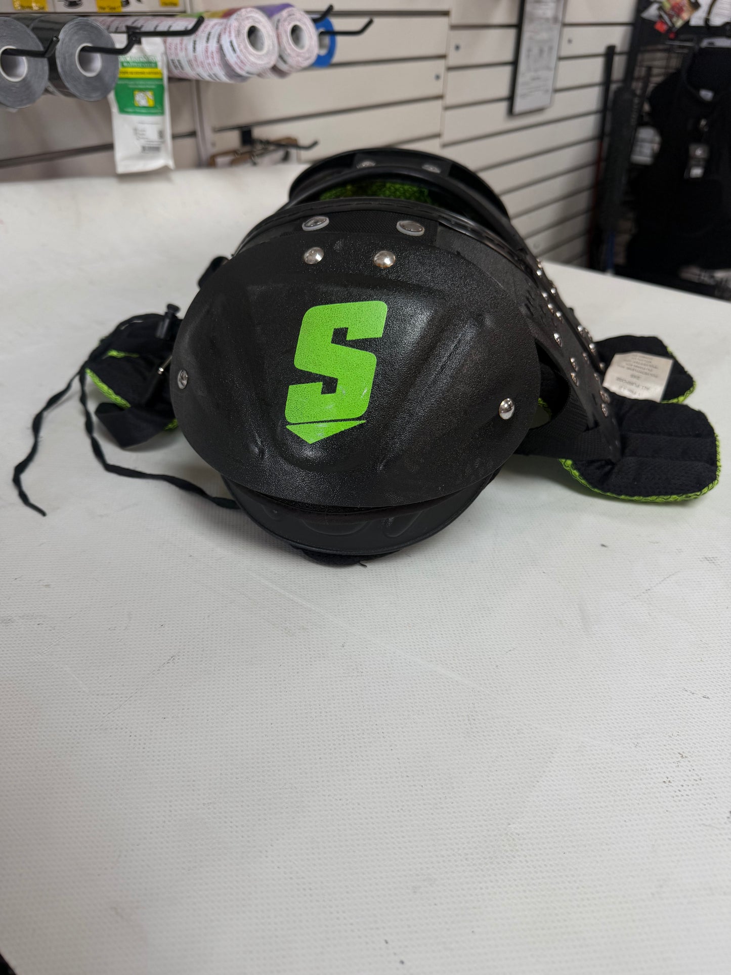 Schutt Y flex 4.0 2x small used youth shoulder pads