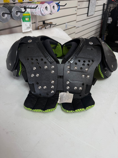 Schutt Y flex 4.0 2x small used youth shoulder pads
