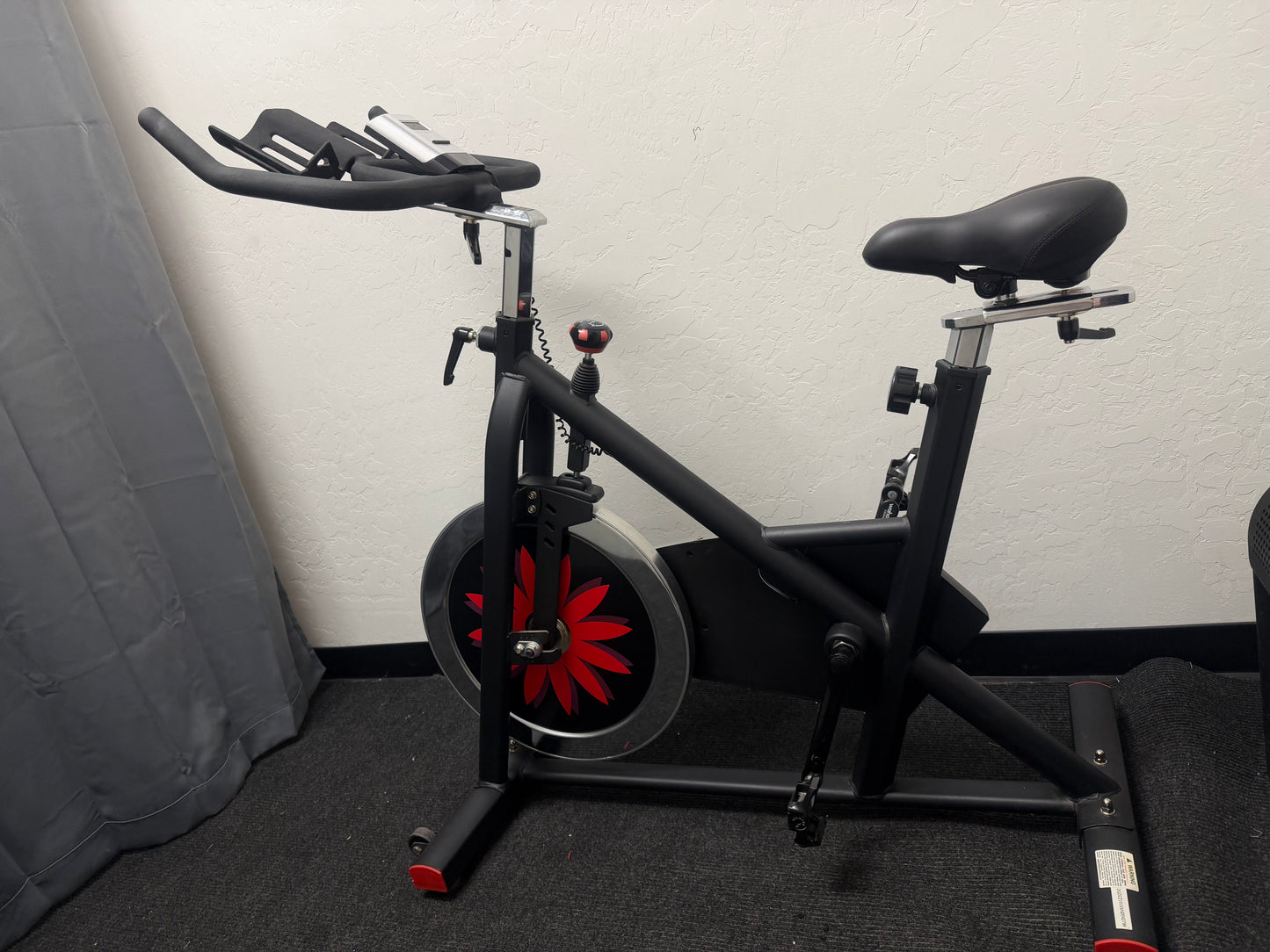 JOROTO Exercise Bike (used)