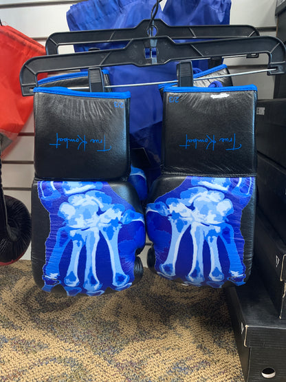 True Kombat 16 oz Gloves