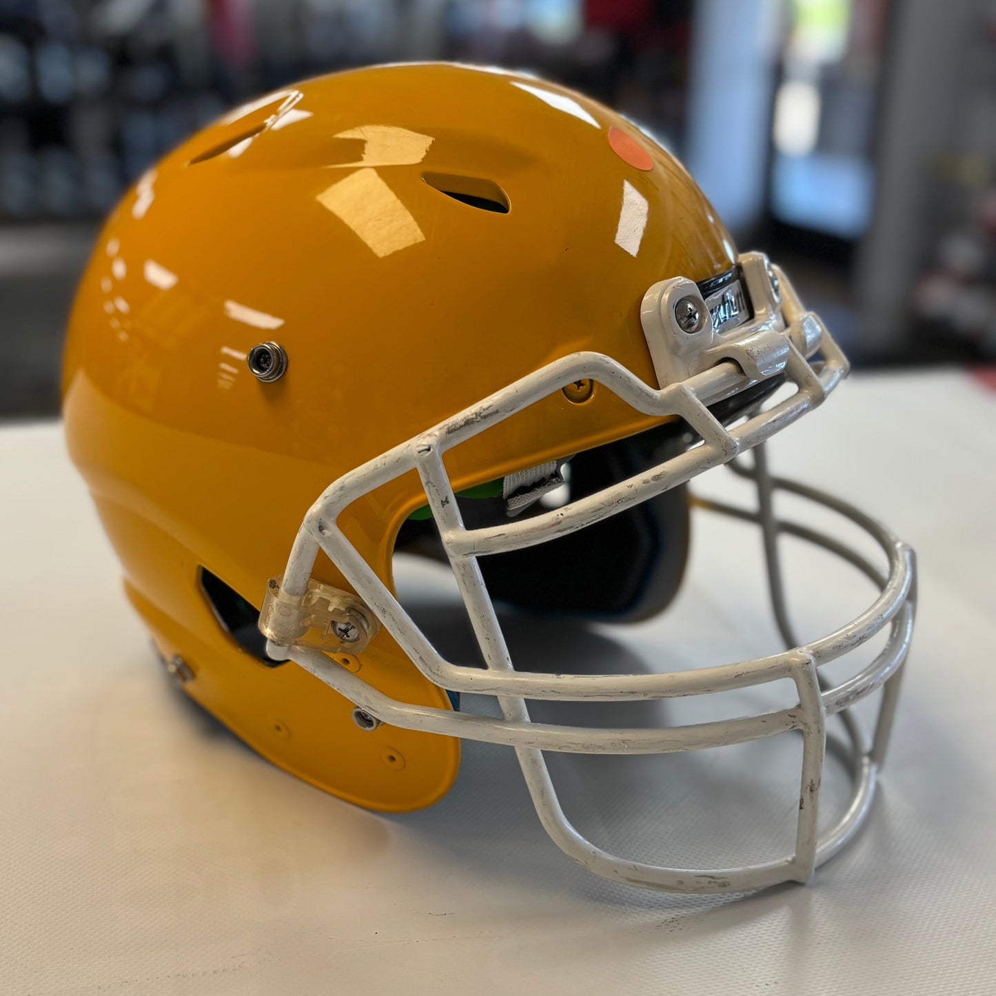 Schutt Vengeance A3 2017 Yellow Helmet-Youth Medium (used)