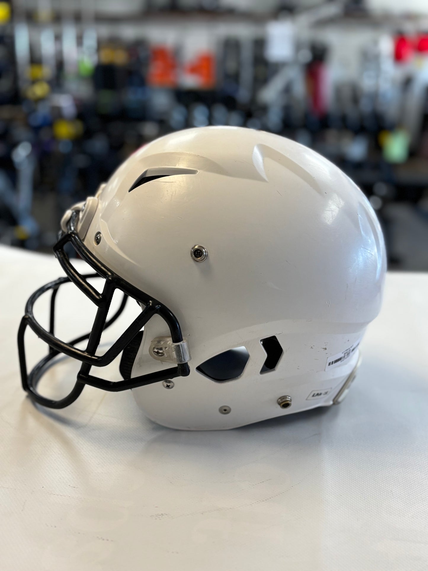 Schutt Vengeance Pro LTD 2022 - Youth Large (used)